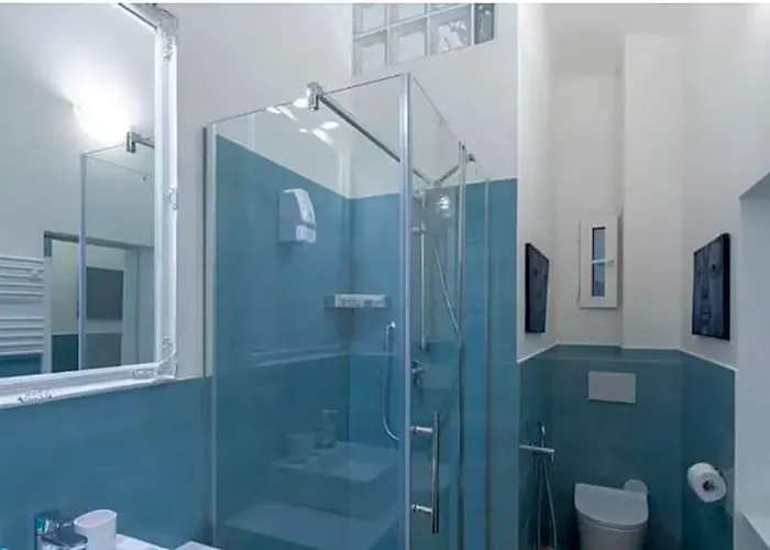 Hotel Vatican For 7 People